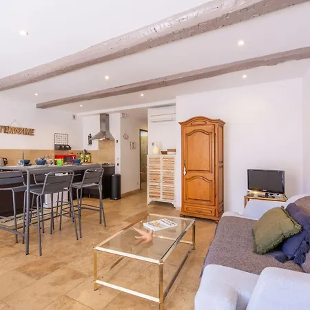 Apartment Les Palmiers By Interhome